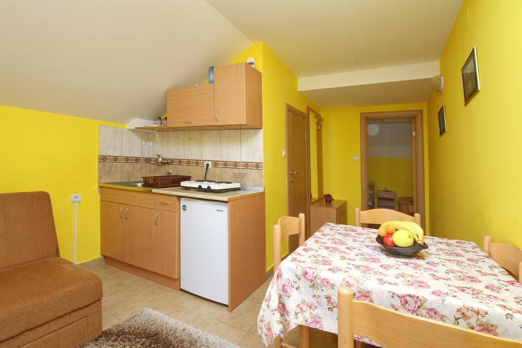 Apartments Junior ซลาตีบอร์ ภายนอก รูปภาพ