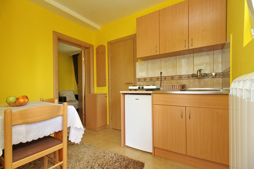 Apartments Junior ซลาตีบอร์ ภายนอก รูปภาพ
