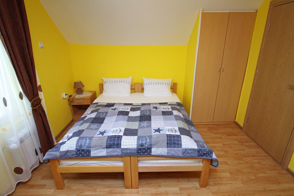 Apartments Junior ซลาตีบอร์ ภายนอก รูปภาพ