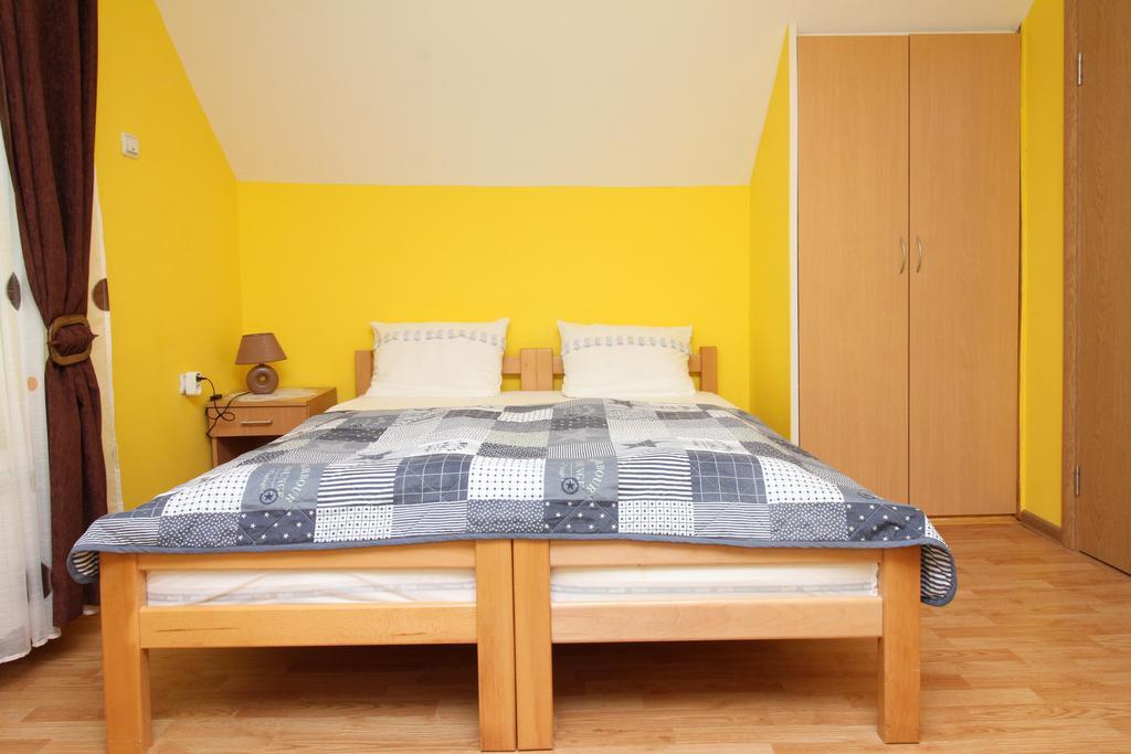 Apartments Junior ซลาตีบอร์ ภายนอก รูปภาพ