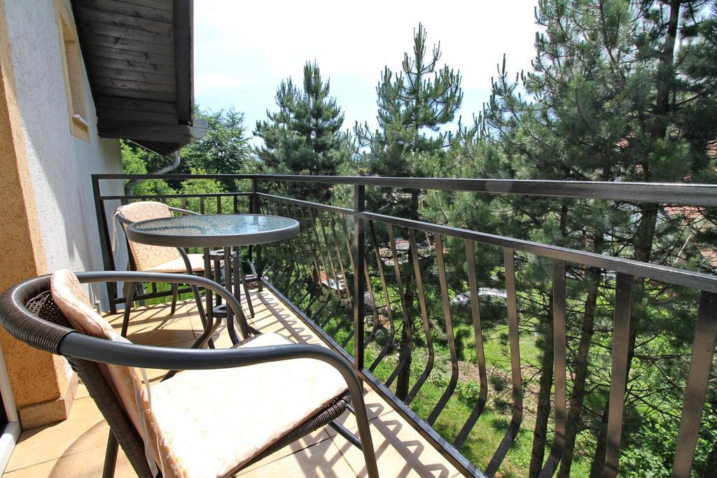 Apartments Junior ซลาตีบอร์ ภายนอก รูปภาพ