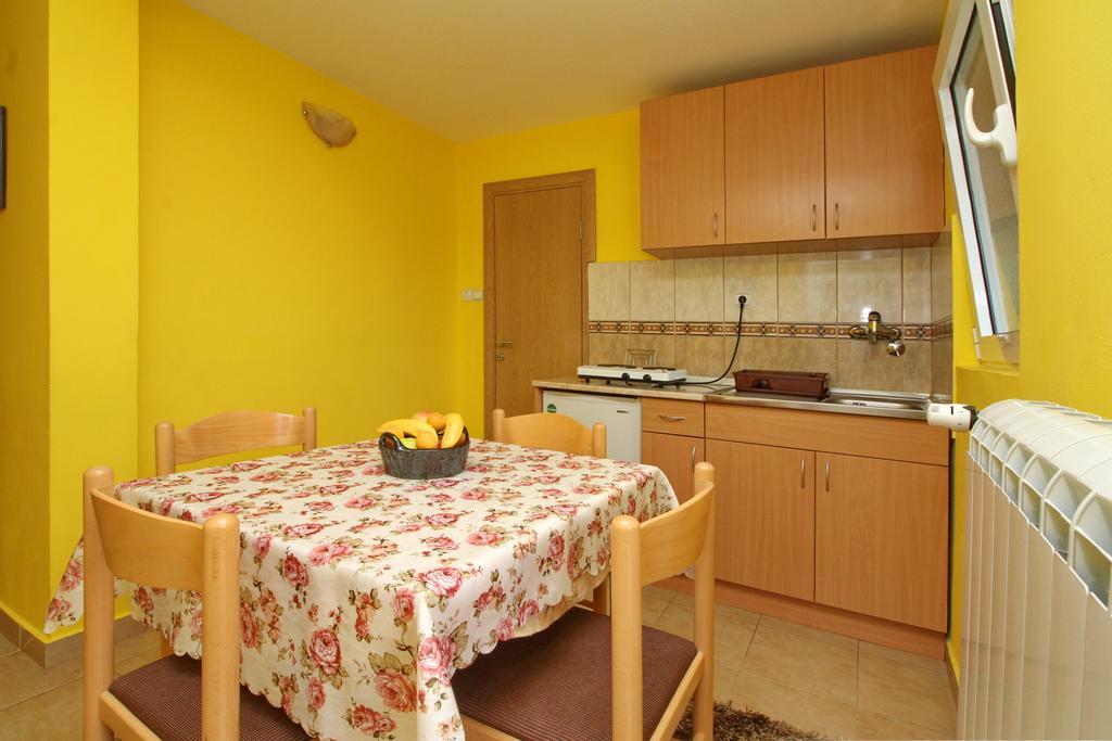 Apartments Junior ซลาตีบอร์ ภายนอก รูปภาพ