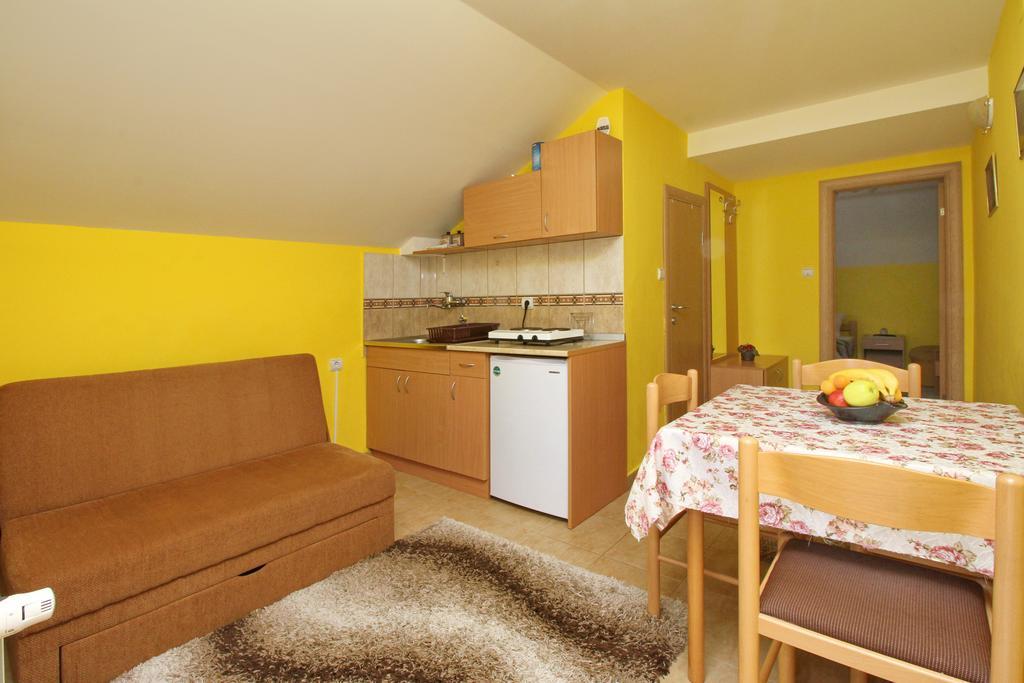 Apartments Junior ซลาตีบอร์ ภายนอก รูปภาพ