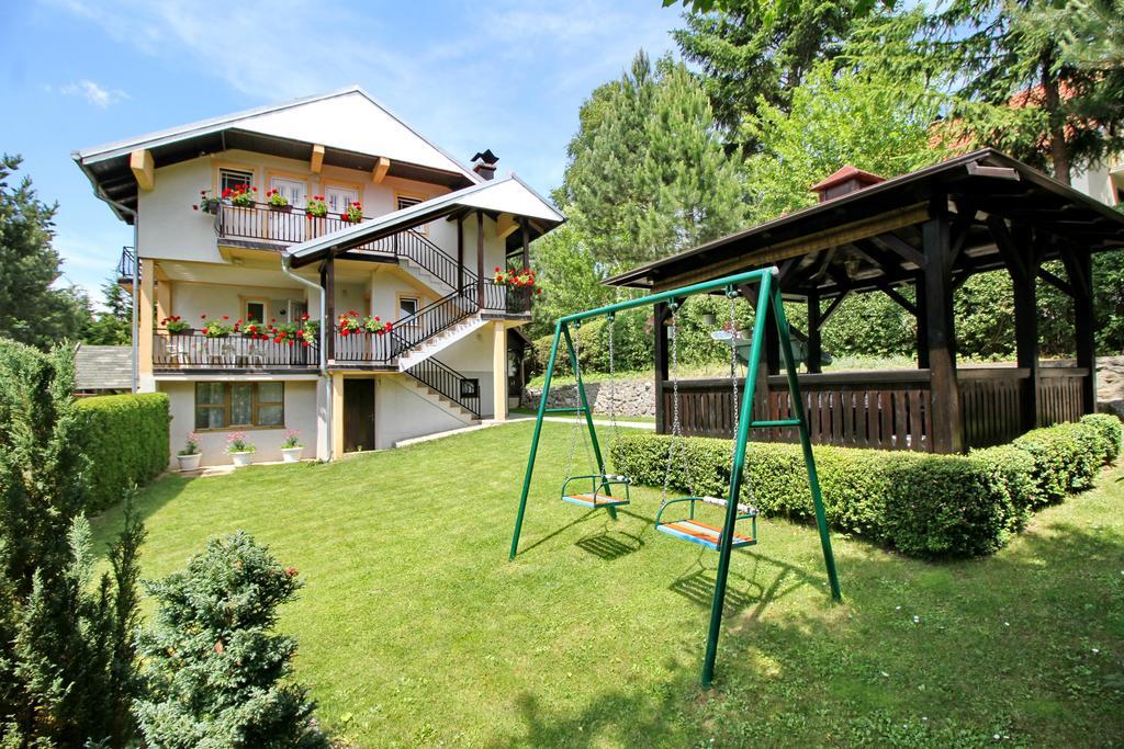 Apartments Junior ซลาตีบอร์ ภายนอก รูปภาพ